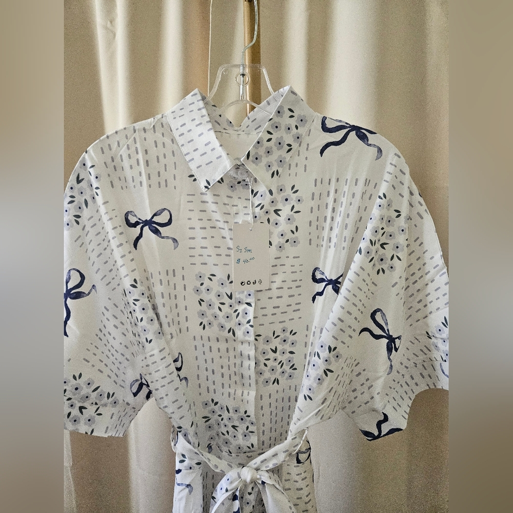 Rosa Clothing Blue & White Floral Bow Romper Blouse | Tie Waist | NWT - Picture 3 of 6